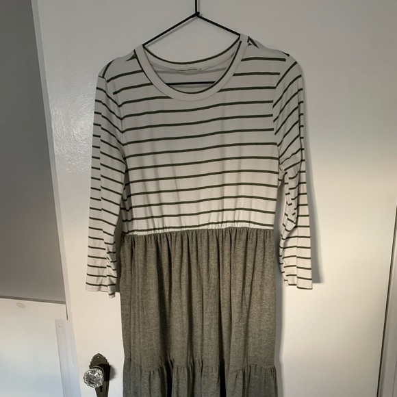 Tiered+striped flowy dresses - Picture 2 of 9